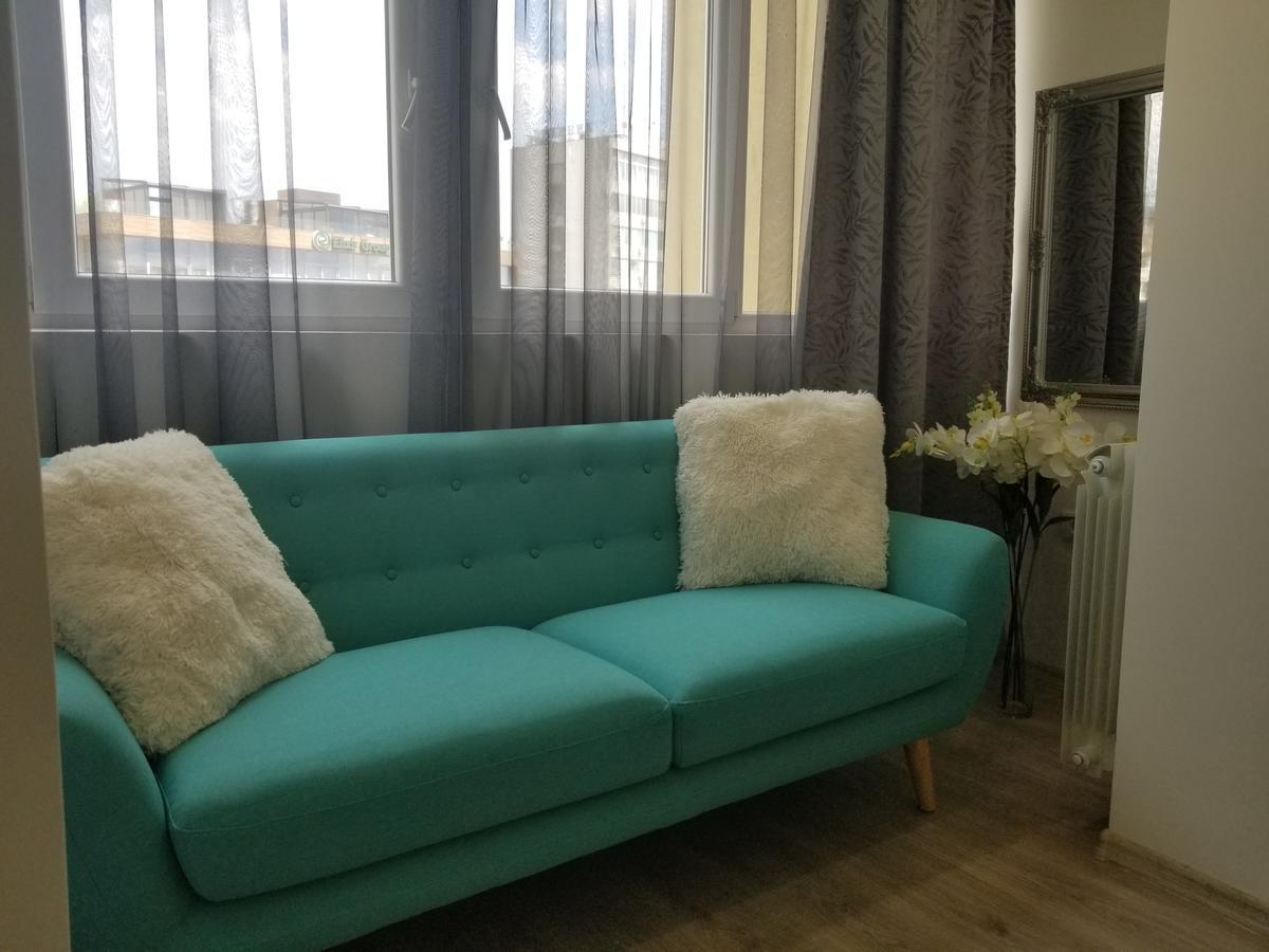 Studio Angel Stan Na Dan Novi Sad Eksteriør bilde